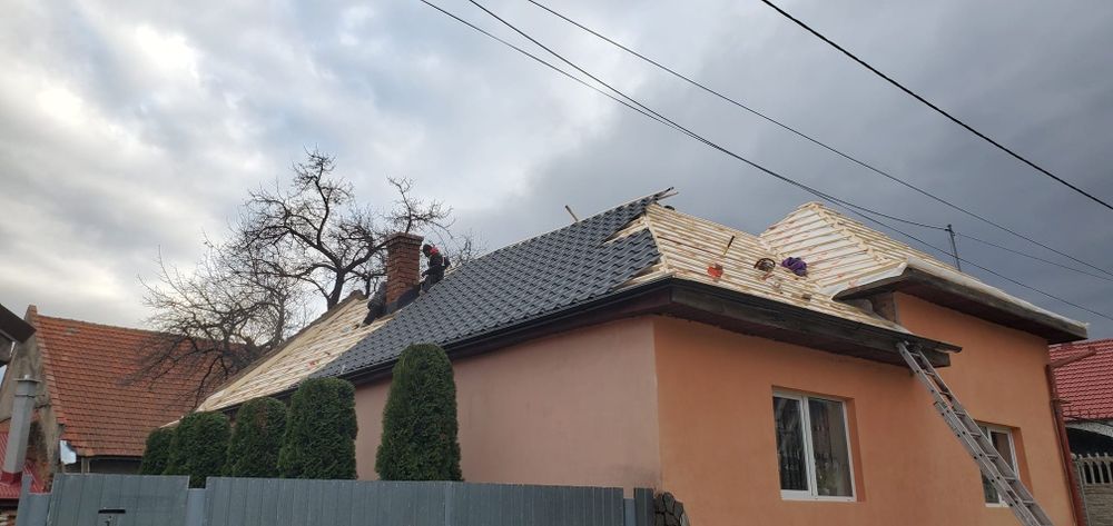 Executam acoperisuri