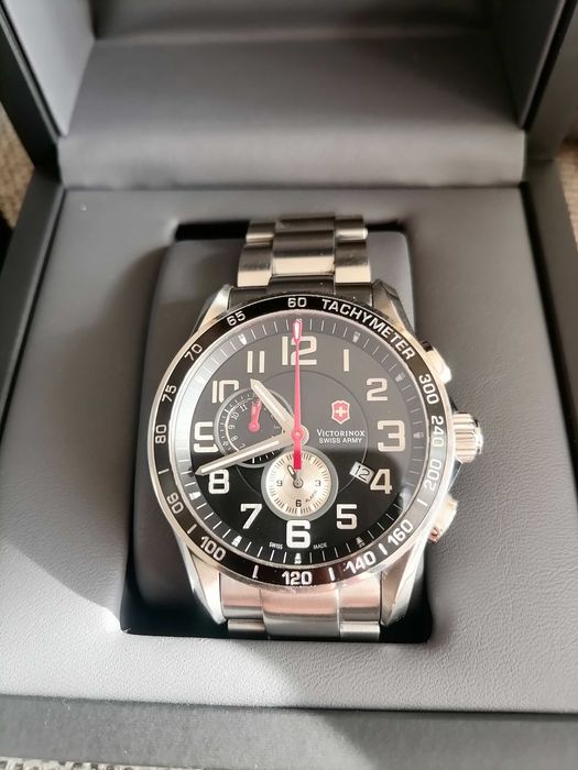 590лв.налена ЦЕНА Victorinox Clasic XLS Alarm Quartz Black Dial Mens