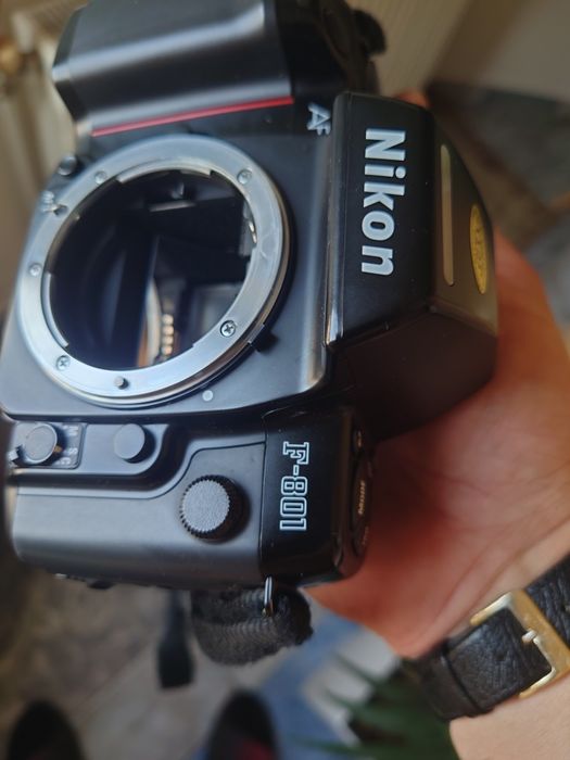 SLR Nikon AF F801 body