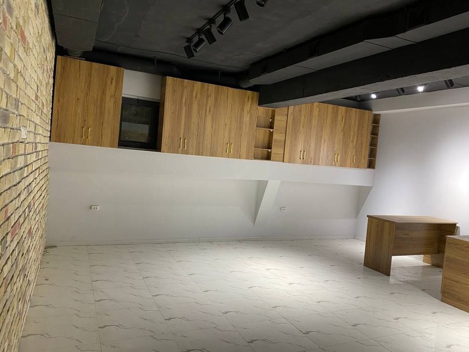 ГОРИТ! Срочно Продам Яшнабад Район Махтумкули 2/0/9 Нежилой Помещения