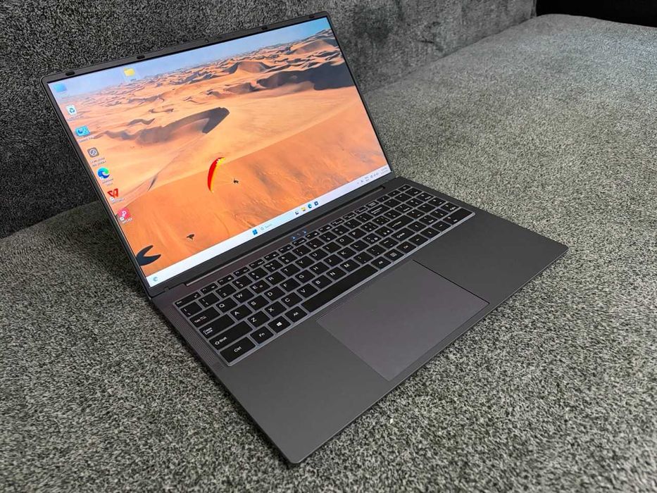 Laptop 16'' / Tunhail UL 160 TY / i5 / 16+1 Tb / 3 Incarcari