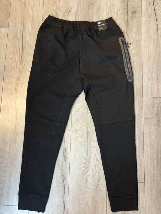 Nike tech fleece.налични размери S,M,L,2Xl