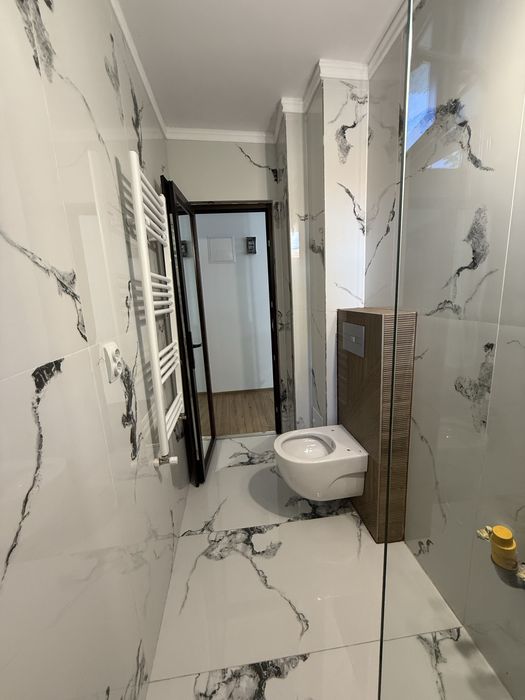 Vand apartament zona Teatru
