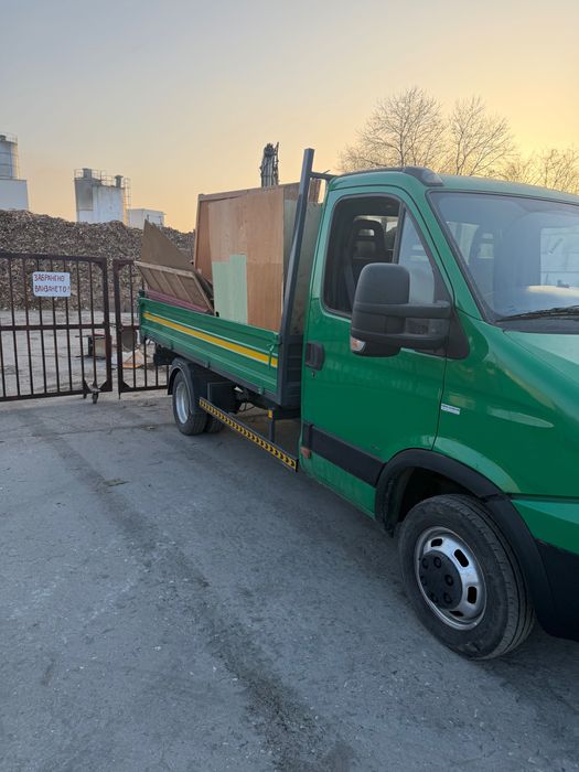 Транспортни услуги с тристранен самосвал