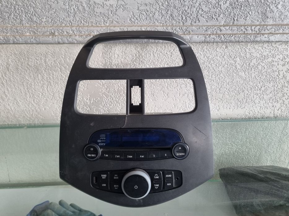 Спарк магнитофон родной 2016г.