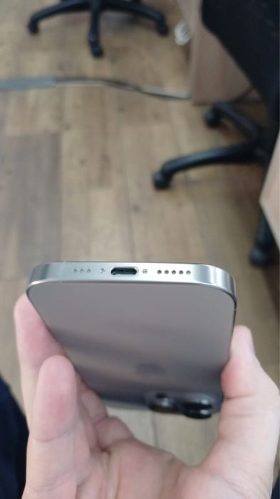 Продам iphone 16 pro 512гб