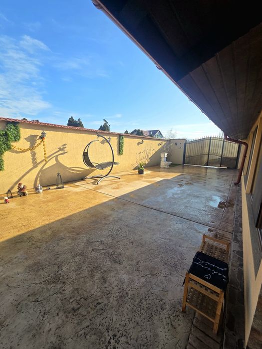Casa in Hinova de inchiriat