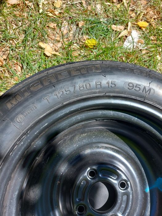 Продавам резервна гума патерица за Ford Focus 15