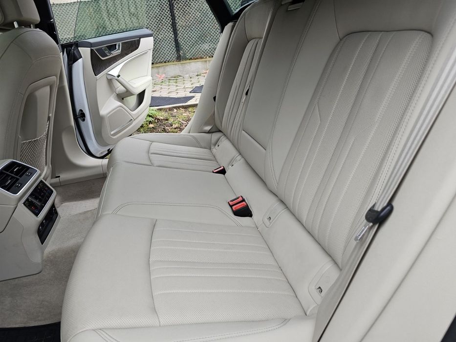 Ауди А7 55 TFSI  S LINE