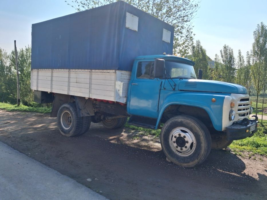Zil 130 furgon sotiladi