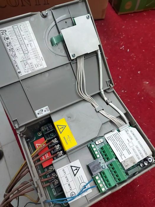 Честотен инвертор, трифазен 3 KW