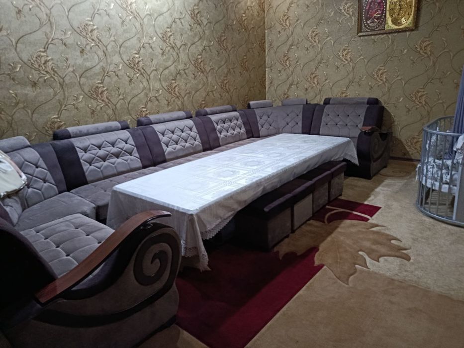 Xolati alo darajadagi mebel sotiladi