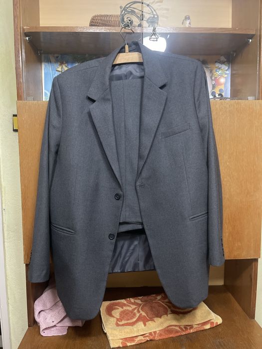 Мъжки официален костюм