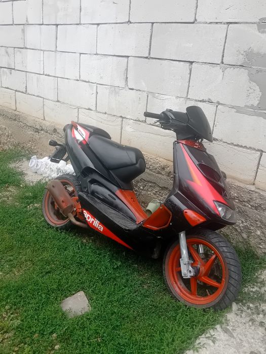 Se vinde scuter aprilia  sr 50