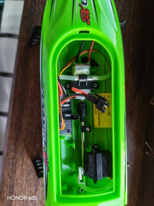 Лодка на радиоуправлении / Volantex Vector XS / Mini.