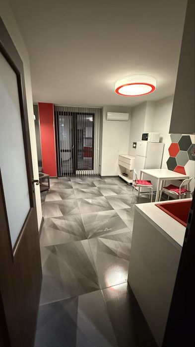 Дава се под наем Двустаен апартамент в Пловдив, Гагарин - 72 кв.м за 410 € - Снимка #2