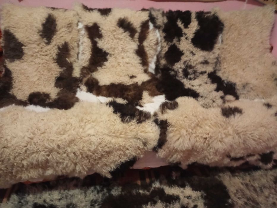Vând blănuri decorative,miel și oaie prelucrate