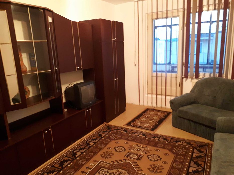 Inchiriez apartament doua camere