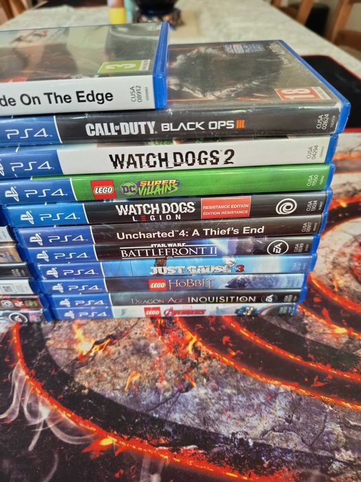 Lot 21 jocuri PS4 in stare foarte buna