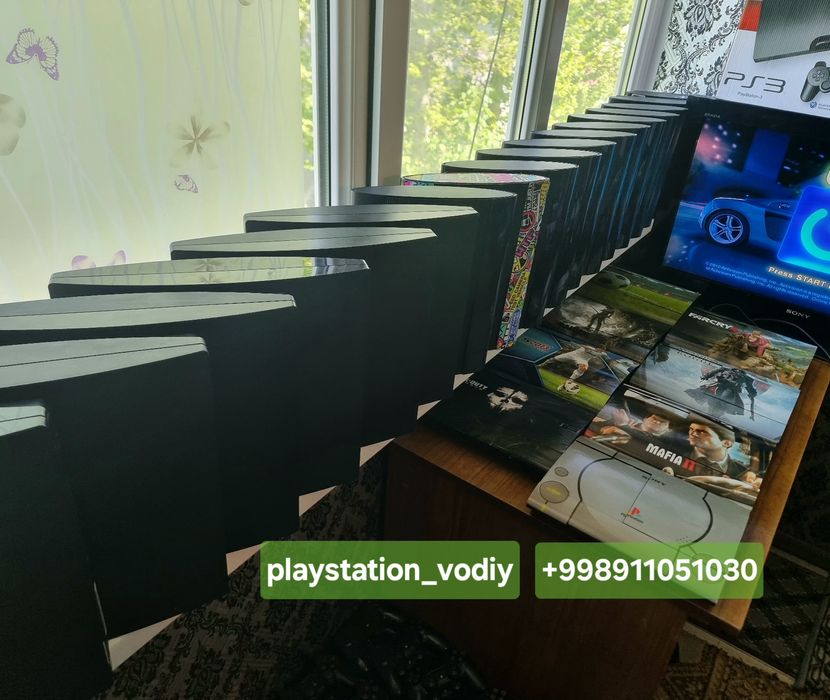 PlayStation 3 super slim 500 GB + 40 top games