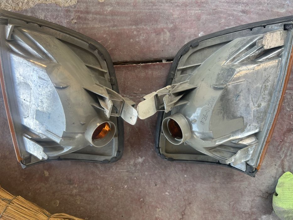 Поворотники 124 хелла