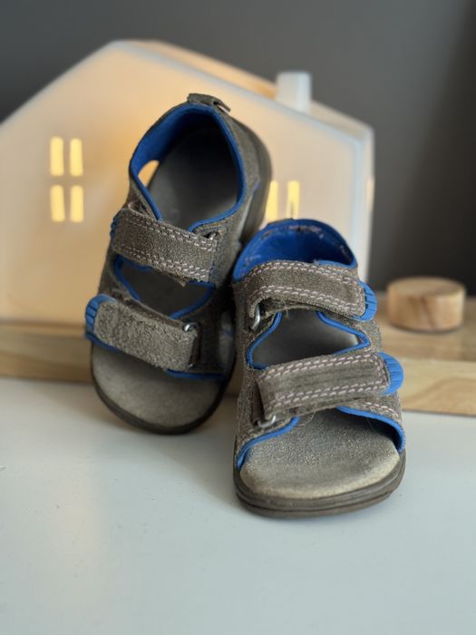 Сандалии для малышей