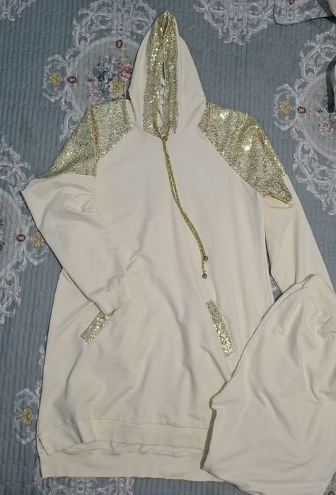 Женское платье в отличном состоянииПродаю женское платье
Состояние отл