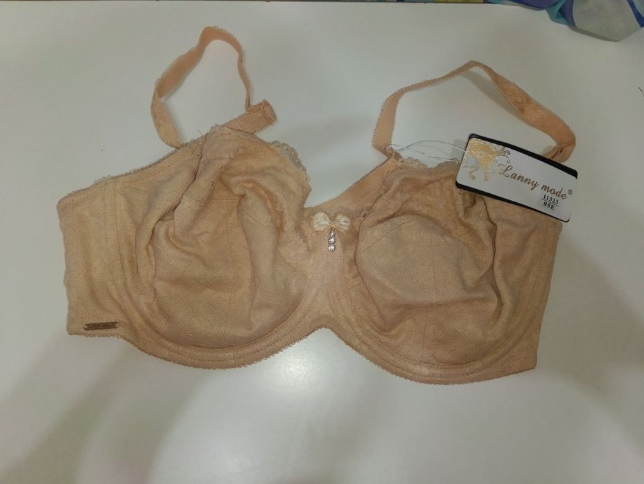 Продам женские бюстгалтера