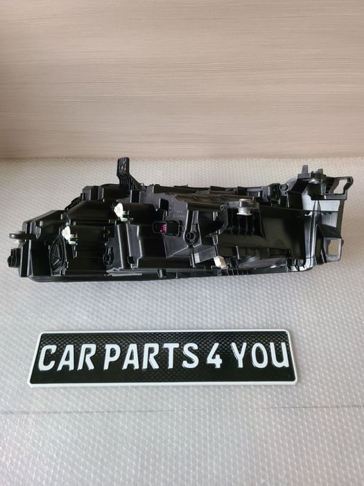 Фар десен Skoda Enyaq Перфектен