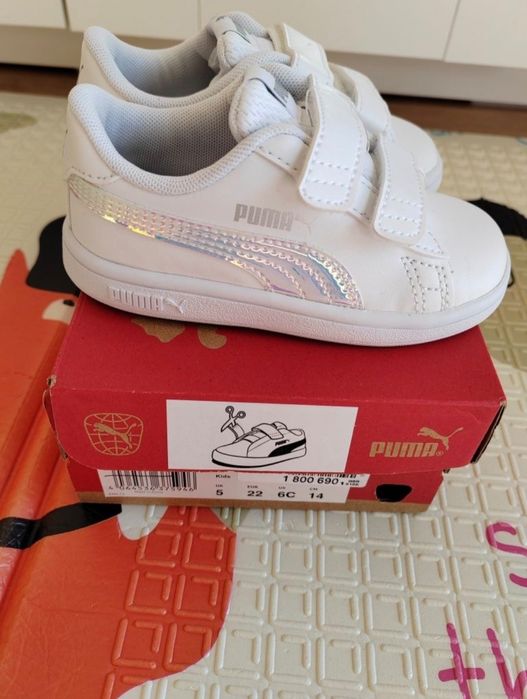 Vând adidași Puma Marimea 22