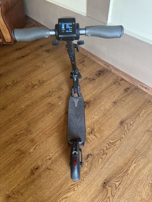 Trotineta electrica E-TWOW S2 Booster ES, Viteza 25Km/h, Autonomie 30Km, Motor 500W, Bluetooth, roti 8" (Negru)