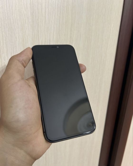 iPhone 11 128 g.