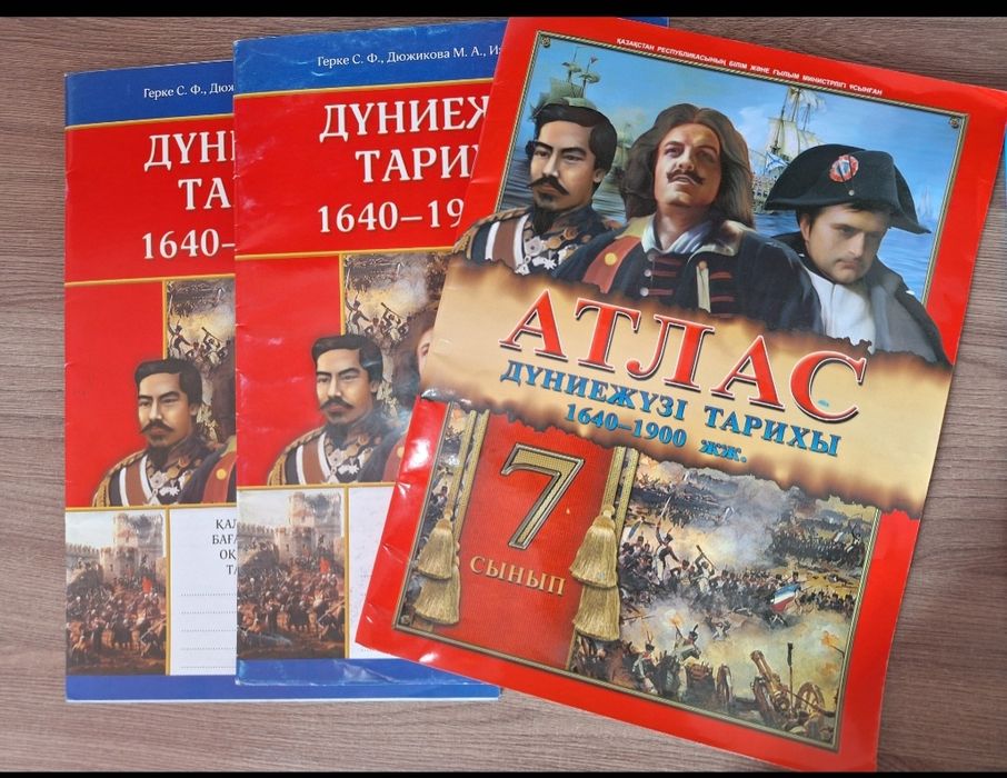 Кішкентай Кристи Мак өзінің тәтті жопына куннилингустан кейін трахает алуға мүмкіндік береді