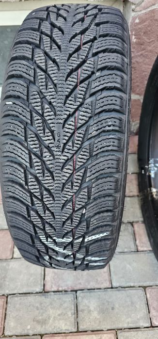 Комплект зимней резины Nokian. Возможно каспи ред.ы