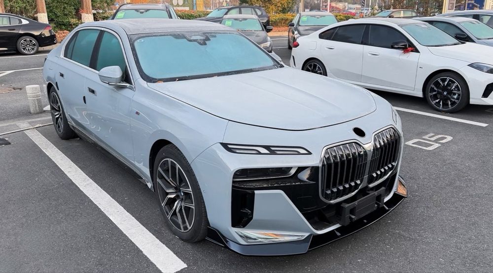 Lip Prelungire Bara Fata Praguri Difuzor Bara Spate BMW G70 i7 Eleron Portbagaj Luneta