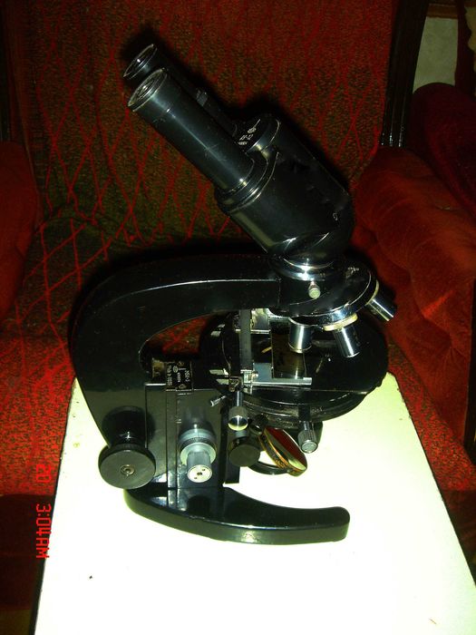 Продам профессиональный микроскоп МБИ-3. В Бинокулярном исполнении.