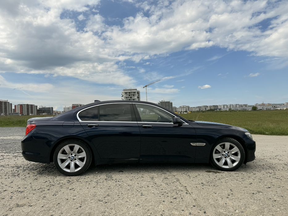 BMW Seria 7 2010 — imagine 4