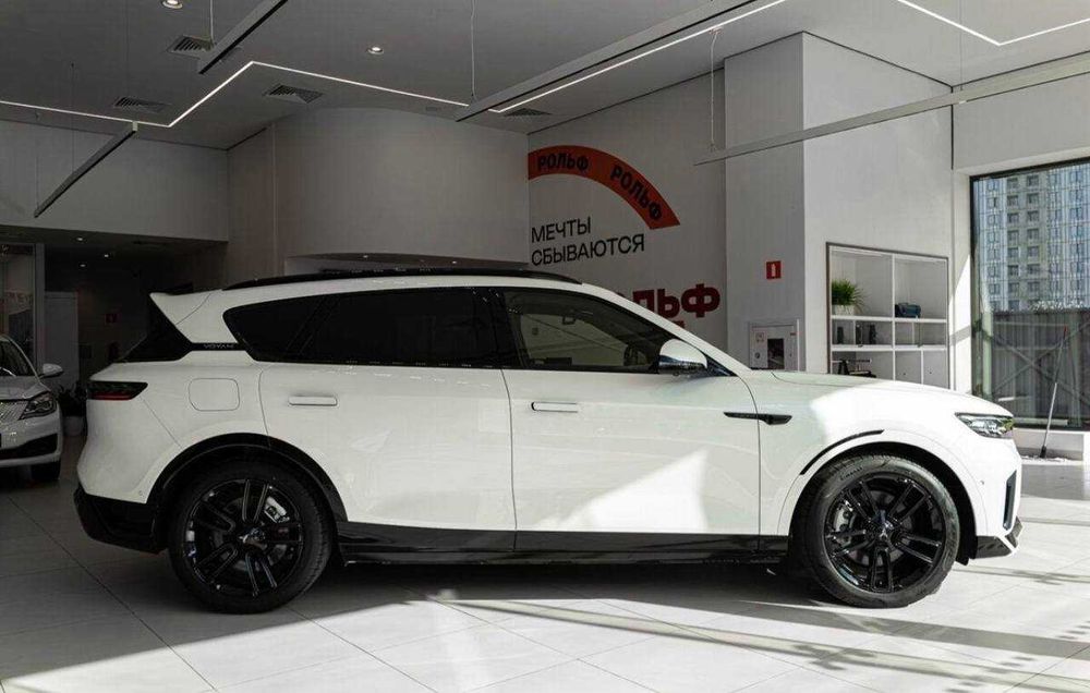 Voyah Free 2026 — 3