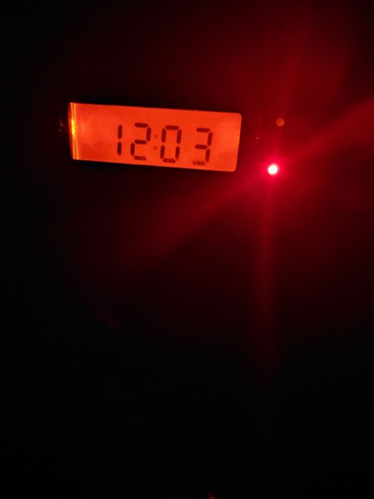 Vind radio cu dinam reincarcabil