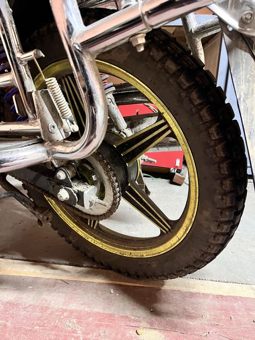 М9 Почти новый срочная продажа