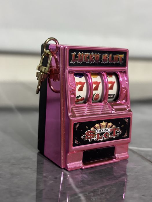 Игрушка казино.