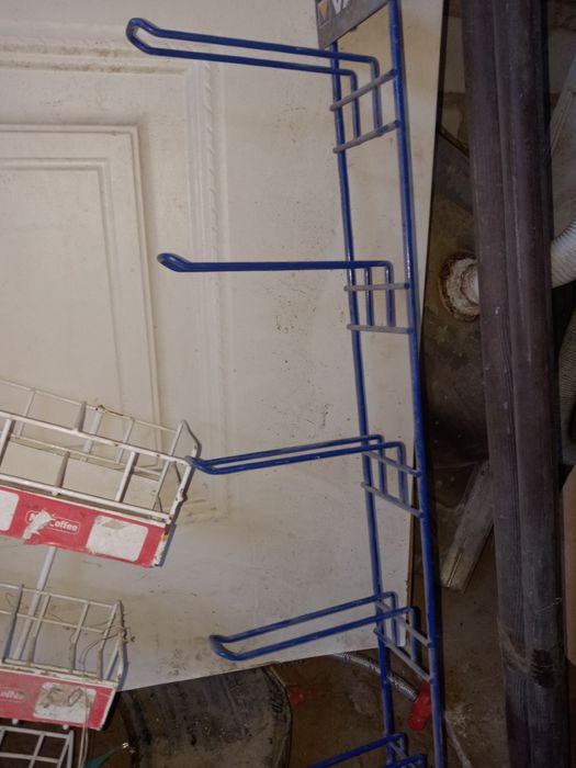 Полки, стеллажи.