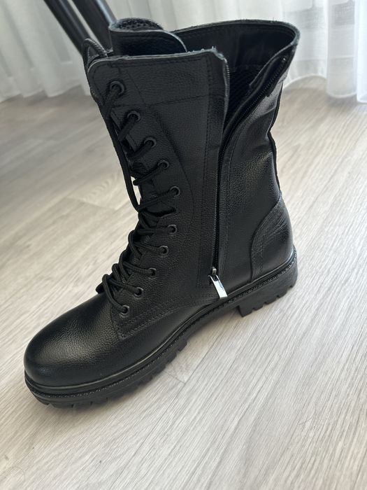 Продам новые берцы