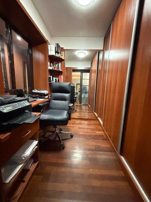 Центр, 4-х Комнатная квартира ЦУМ, 110-школа.