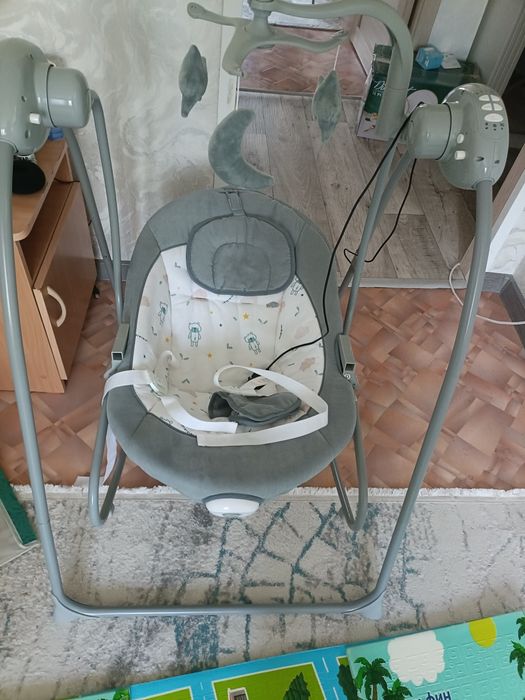 Продам электрокачелю, шезлонг