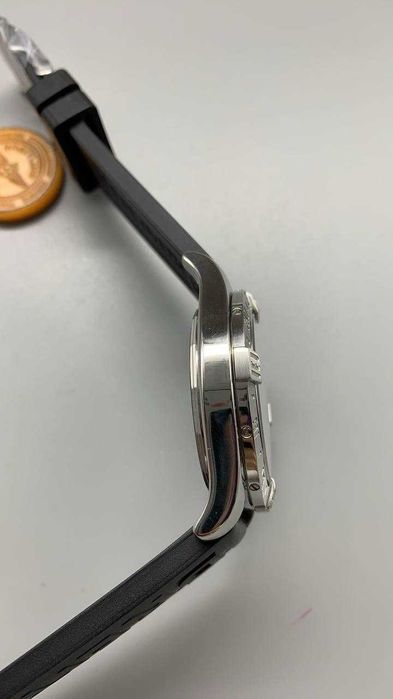 Breitling Avenger Blackbrid A