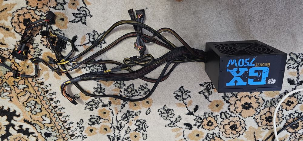 Sursa Cooler Master GX Series GX-750W LA 250 RON