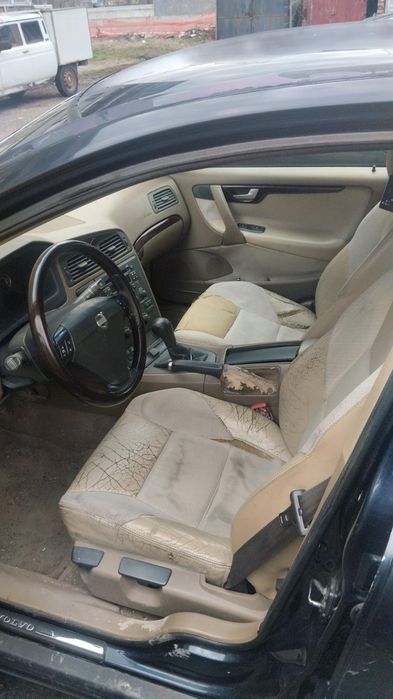 Volvo s60 d5 2.4, цени долу в описанието само на части