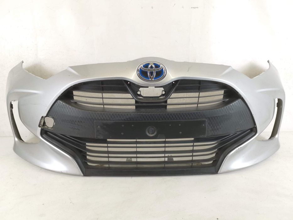Предна броня с долна решетка и радиаторна решетка Тойота Ярис / Toyota