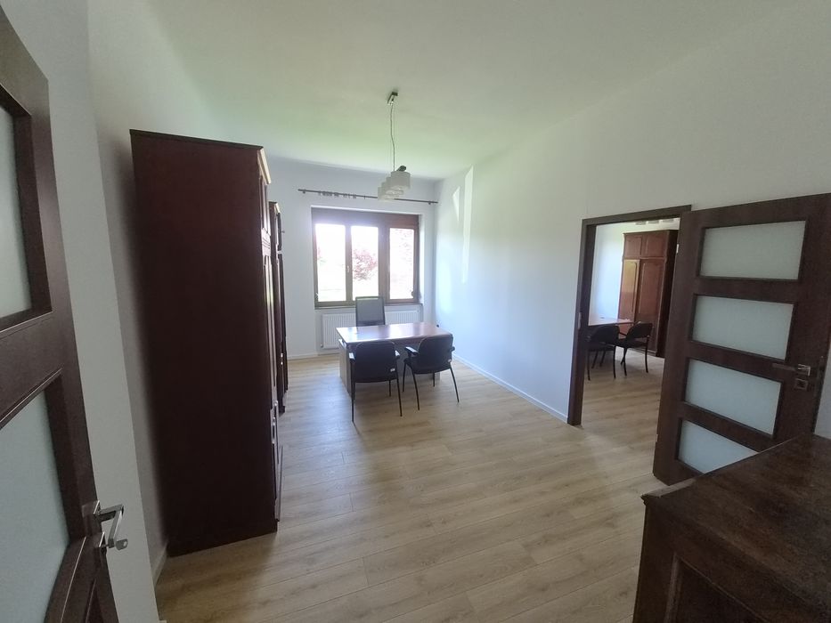 Spatiu birouri 200mp +4 locuri parcare zona centrala Turda